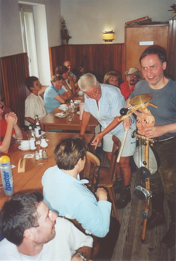 Hubert mit der Teufelsgeige in der Fonda Savio Hütte (Freitag), Innichen vom 16. bis 23. September 2006